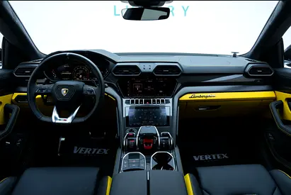 صورة 9 لـ 2024 Lamborghini URUS
