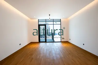 Stunning 1BR | Big Layout | Vacant Now