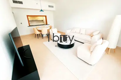 Golf Course View | Mid Floor | Maid Room