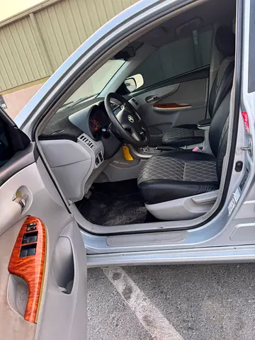2011 Toyota COROLLA 缩略图 3