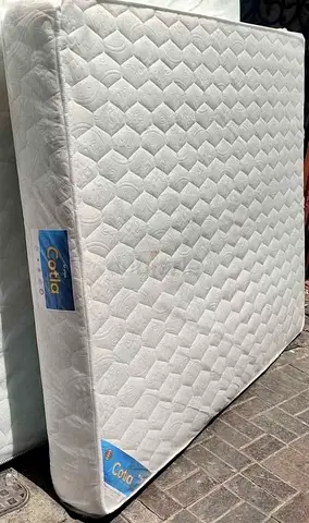 Queen size Cotia mattress - good condition