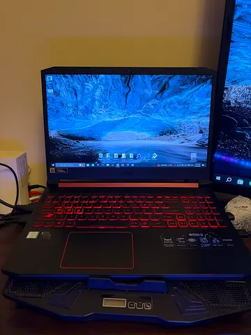 Acer Nitro5 gaming laptop-Intel Core i7, RTX 2060, 256 gb, 16 gb ram, 15.6 inch (amazing condition)