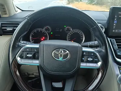 صورة 8 لـ 2022 Toyota LAND CRUISER