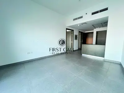 Vacant | Low Floor | Ready to move