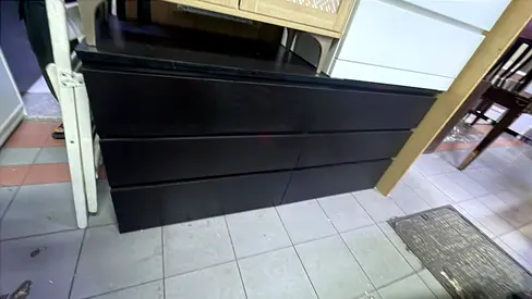 Black 6-Drawer Low Dresser / Chest in Good Condition