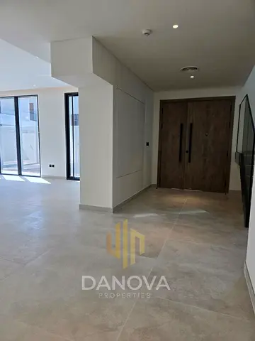 BRAND-NEW 3BR VILLA | JUST HANDED OVER | CALIFORNIA VILLAGE