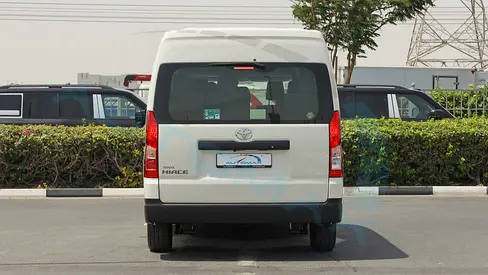 2026 Toyota HIACE photo 5