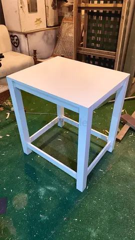 White Square Solid wood Table
