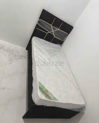 Single Bed with Mattress — Black