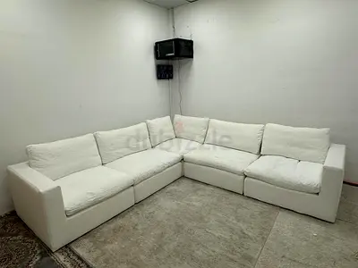 Like new condition ws living modular sofa