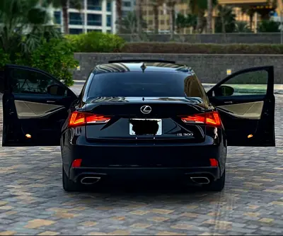 صورة 3 لـ 2019 Lexus IS-SERIES
