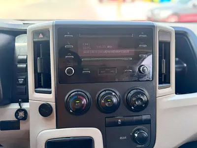 2022 Toyota HIACE — фото 13