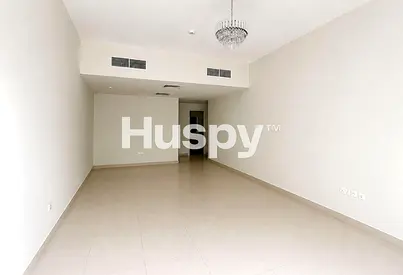 Park Backing | Single Row | Closed Kitchen