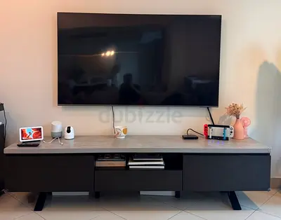 Modern and elegant 2-meter TV unit in excellent condition