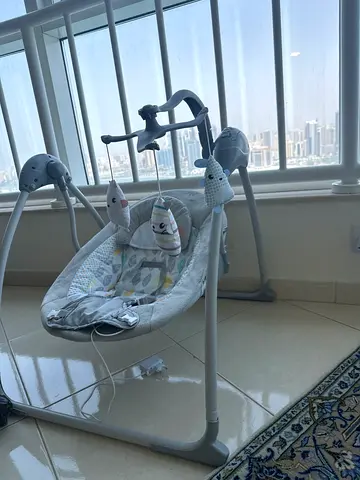 Graco-style Baby Swing with Mobile and Plush Seat - Good Condition
