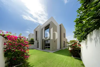 Great Location | Next To Pool | Single Row