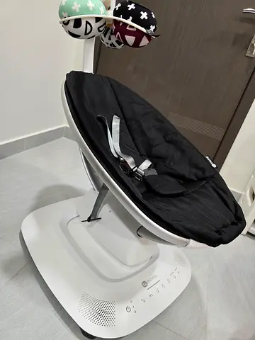 4moms MamaRoo Baby Swing - Black, Good Condition