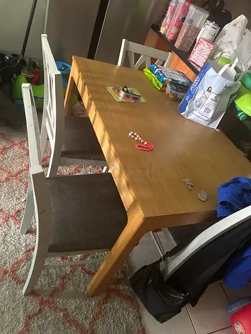Dinning table small with 4 chairs