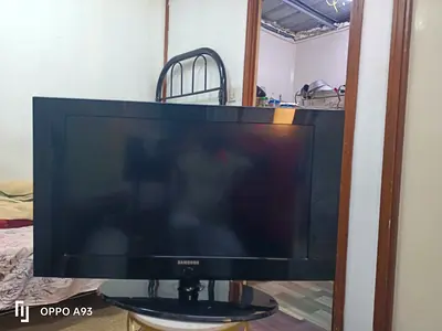 Samsung 32-inch LCD TV - Good Working Condition