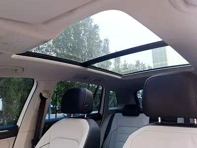 2017 Volkswagen TIGUAN thumbnail 13