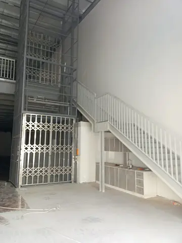 7,000 sqft Industrial Warehouse | 71 kW | Mezzanine + Elevators | Preparatory Kitchen | AED 50/sqft