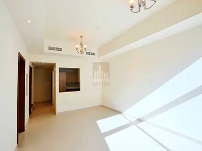 Vacant | Spacious 4 BHK + Maid | Corner Unit