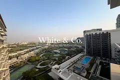 Exclusive | Corner High Floor | Golf View