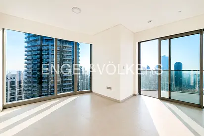 Skyline Views | Bright | Premium