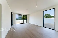 CORNER UNIT | VACANT | UNFURNISHED
