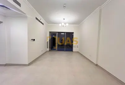 Hot Offer | Spacious layout | Nearby Metro