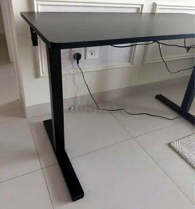 Electric height-adjustable standing desk - black, good condition