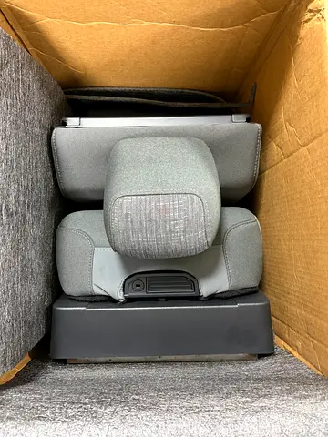 Ford F-150 2024 Front Center Seat / Console