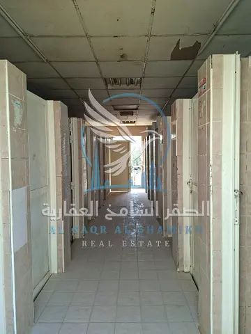 سكن عمال بالصجعه | موقع استراتيجي مميز وحيوي | مساحه واسعه | تصميم عصري | تشطيب ممتاز | نظام دفاع مدني | مناسبه للشركات والمصانع | رئيسي | قرب الخدمات