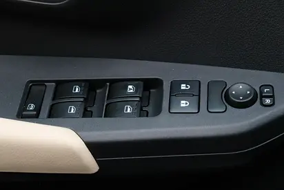 Toyota Yaris E, миниатюра 18