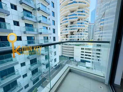 BRAND NEW BUILDING | 6 CHEQUES | NEAR PARK