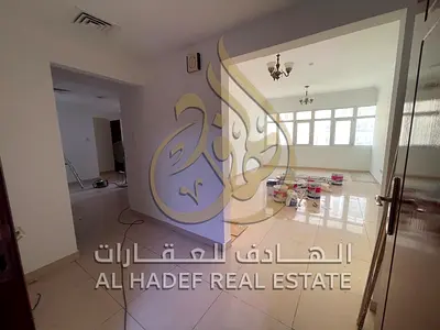 باركينج مجانًا – غرفتين نوم ماستر – تكييف وغاز مركزي – موزّع بمساحة كبيرة – نوافذ بإطلالة مفتوحة – 3 حمامات .
