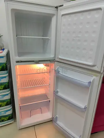 Double-Door Refrigerator with Top Freezer - Good Condition - 138L