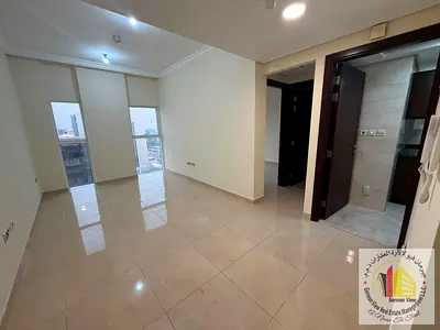 فرصة مميزة للسكن في قلب الدانة – غرفة وصالة بإطلالة راقية