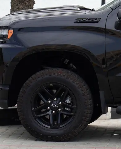 Genuine Chevrolet Silverado Trail Boss OEM 18” black wheels – set of 4
