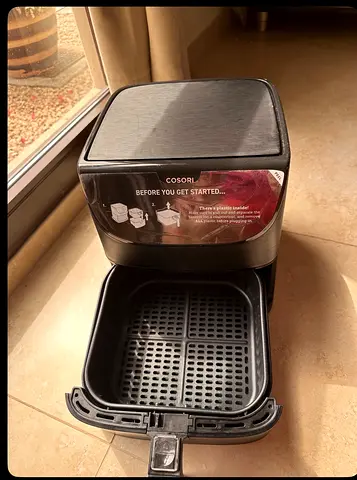 Cosori Digital Air Fryer (basket included) - Good Condition