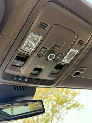 2023 Chevrolet SUBURBAN 缩略图 18
