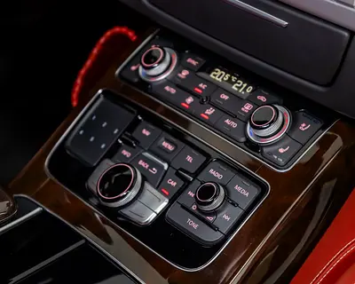 2016 AUDI A8 缩略图 14
