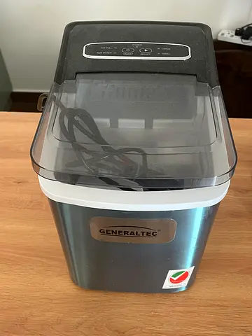 Ice maker