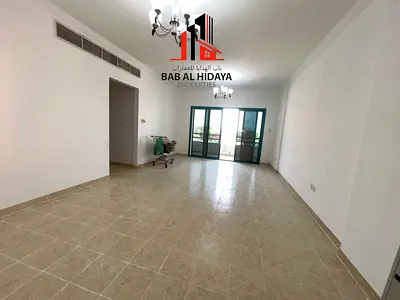 Spacious 3BR + Store + Laundry for Rent ! Near to Metro ! All Facilities