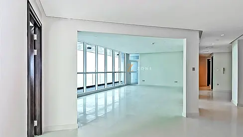 Skyline Views | Stunning 3 Beds | Ready to move In