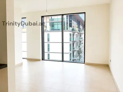 Large Studio | Unfurnished | Well Maintained