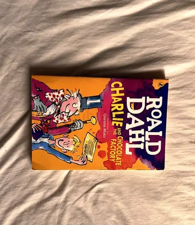 Charlie chocolate factory book