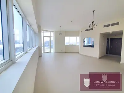Huge and Spacious | 12 Cheques | Kitchen Equipped