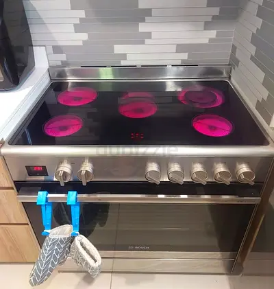 BOSCH Series 8 5-Burner Electric Ceramic Cooking Range 90x60 CM