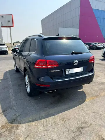 Volkswagen Touareg 2011  V6 3.6L | GCC Specs | No Accidents | Panoramic Roof | Family SUV